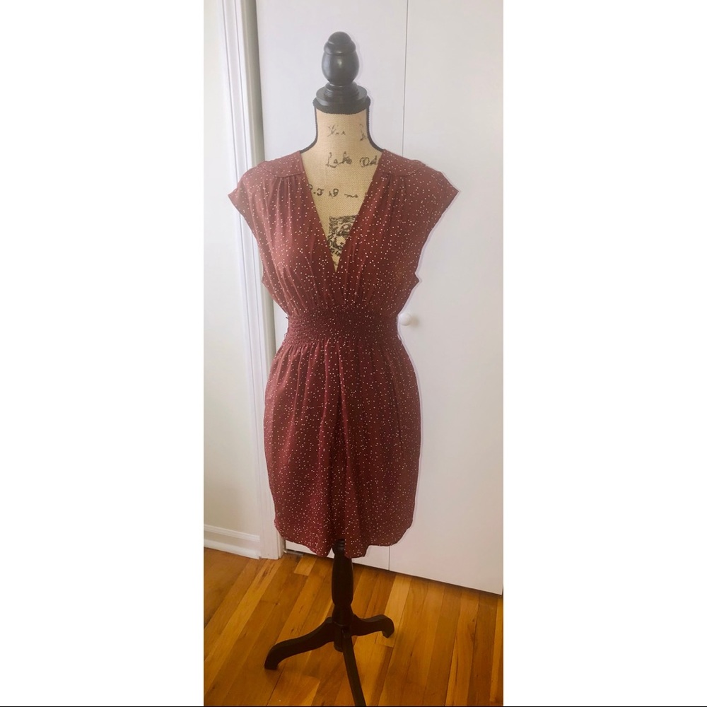 GUESS Los Angeles V-Neck polka dot brown mini dress with smocked waistline, US M